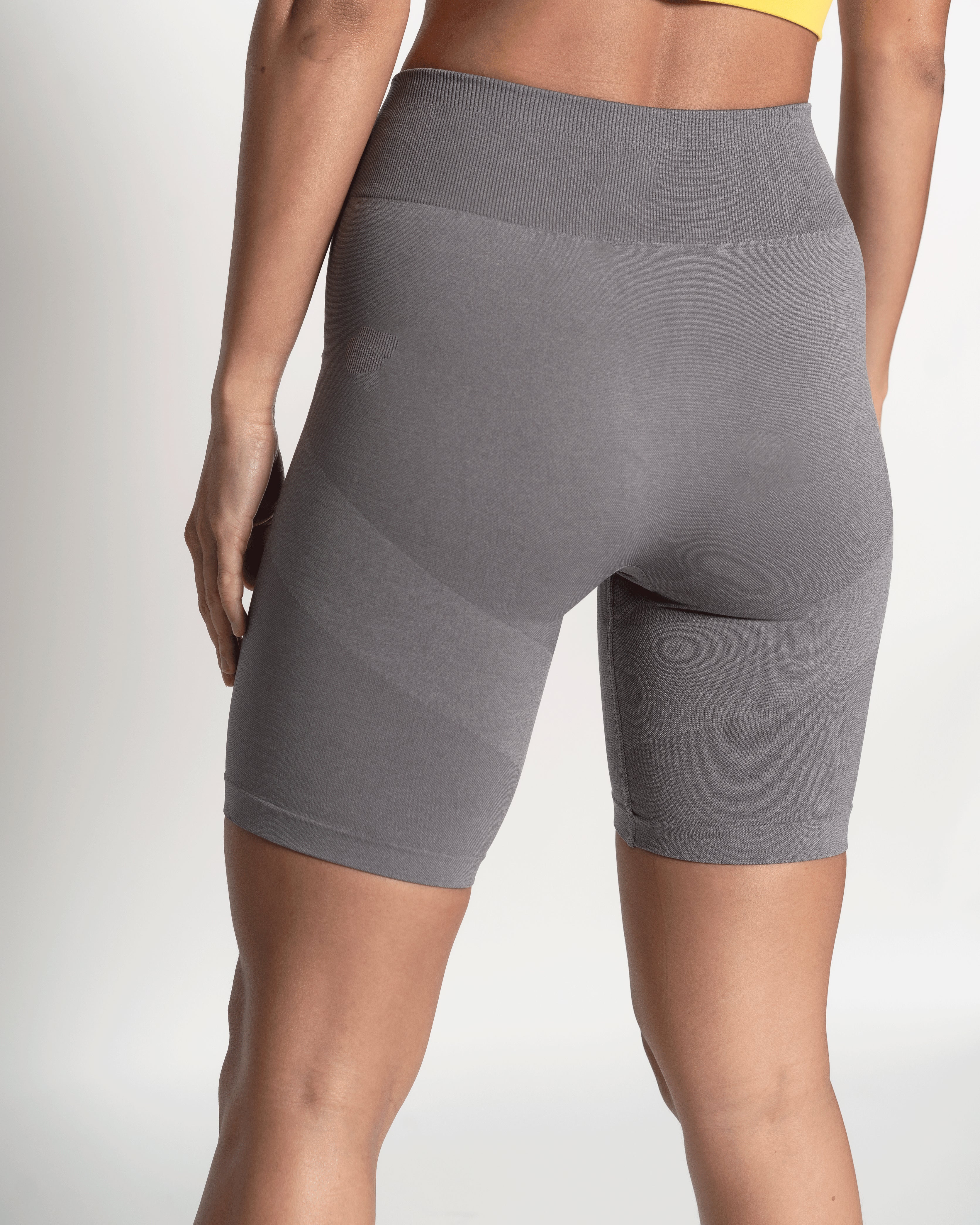 Vigour Seamless Shorts - Image 24